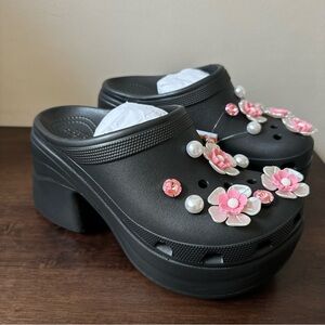 Crocs Siren Clog,
Black new size 9